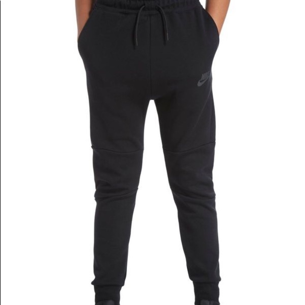 Nike tech fleece Joggers Boys Large New